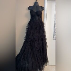 Fashion nova Making A Scene Maxi Dress - Black size medium new tulle